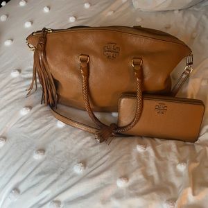 Tory Burch Taylor Satchel / Crossbody and matching wallet set